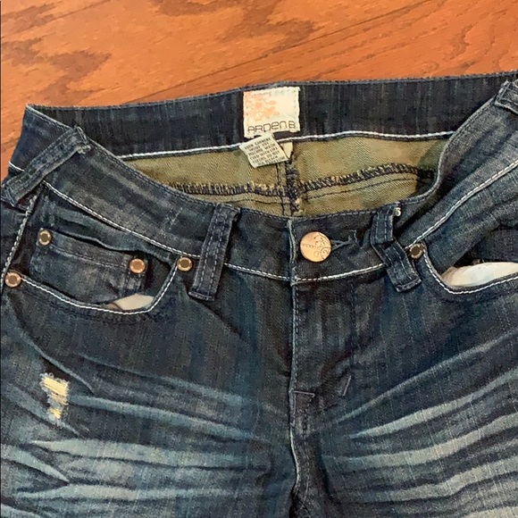 Jeans - Picture 2 of 3